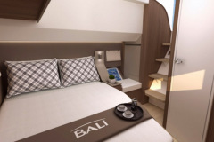 Bali 4.8 catamaran interior