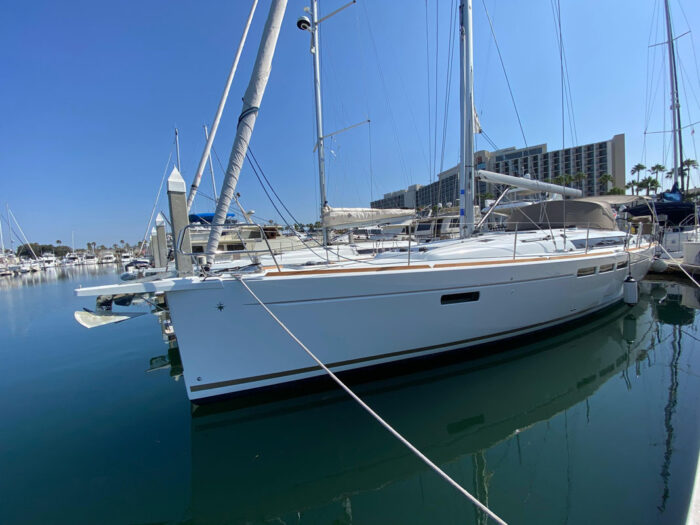 2018 Jeanneau 519 sailboat