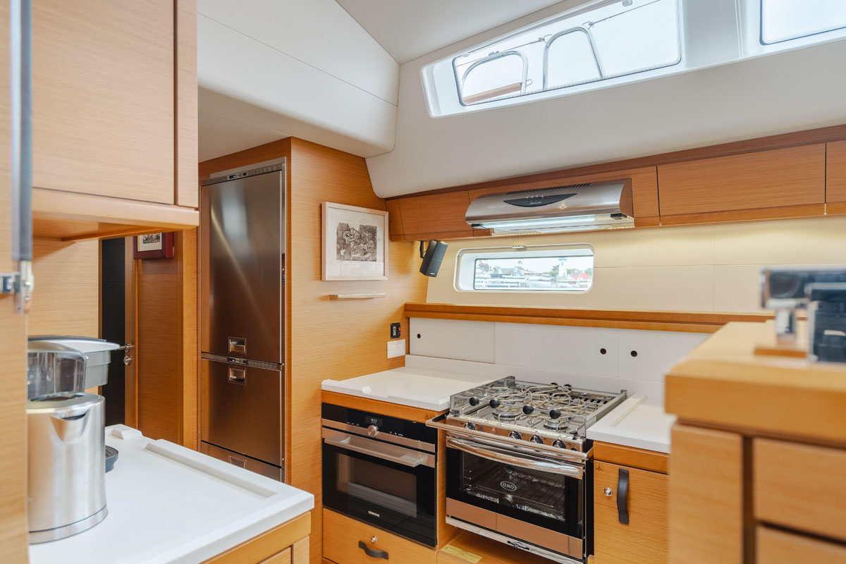 2018 Jeanneau 64