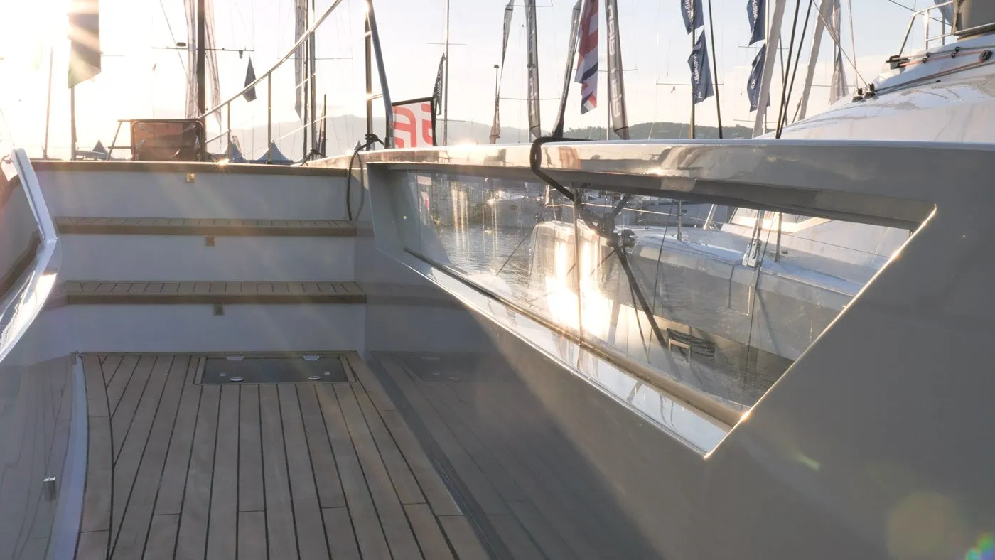 Thira 80 yacht