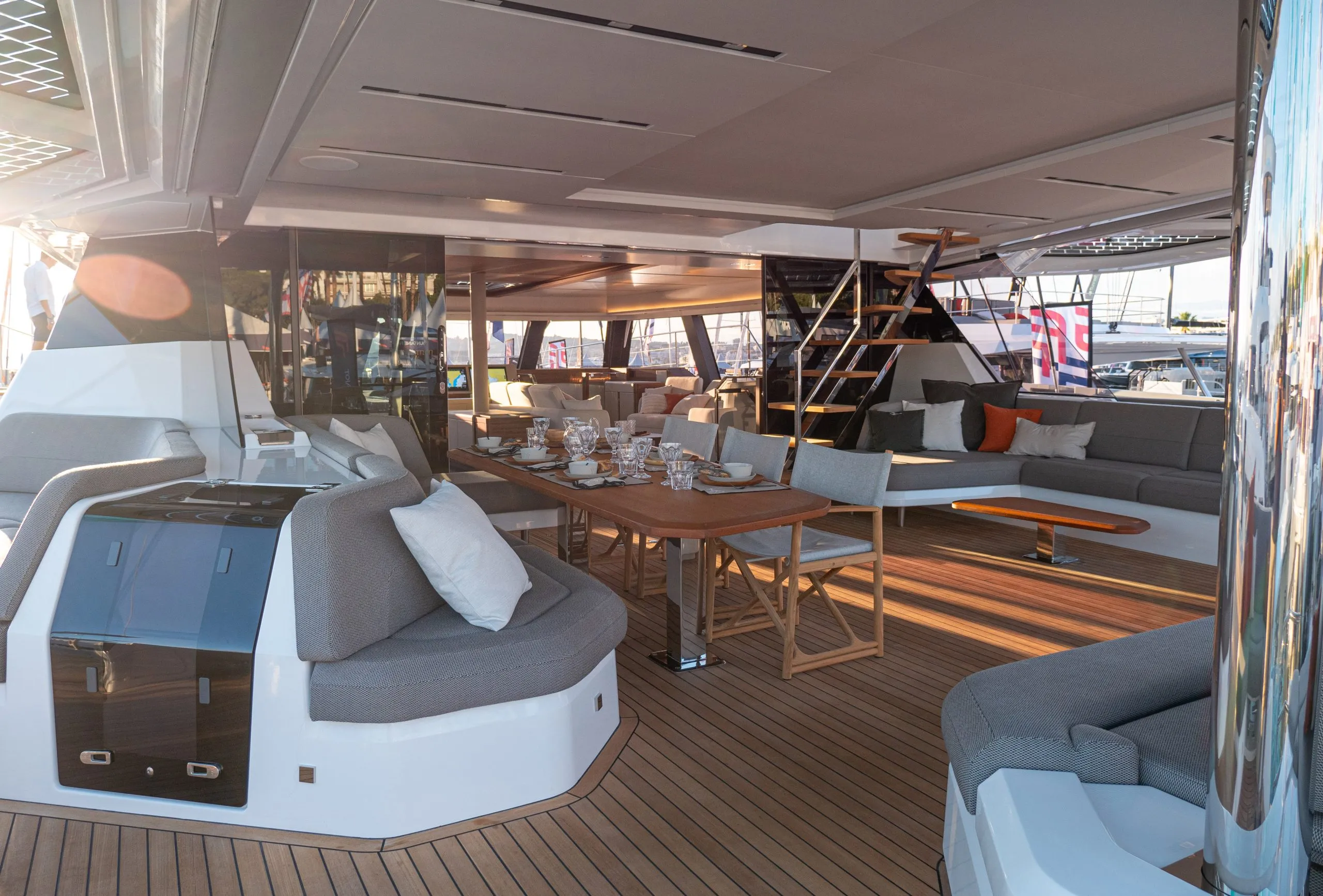 Thira 80 yacht